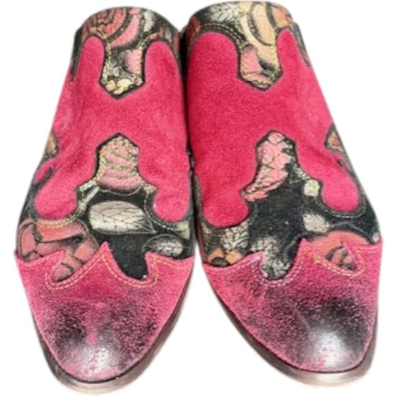 Vibrant Pink and Black Floral Mules Runs Wide - Picture 3 of 11